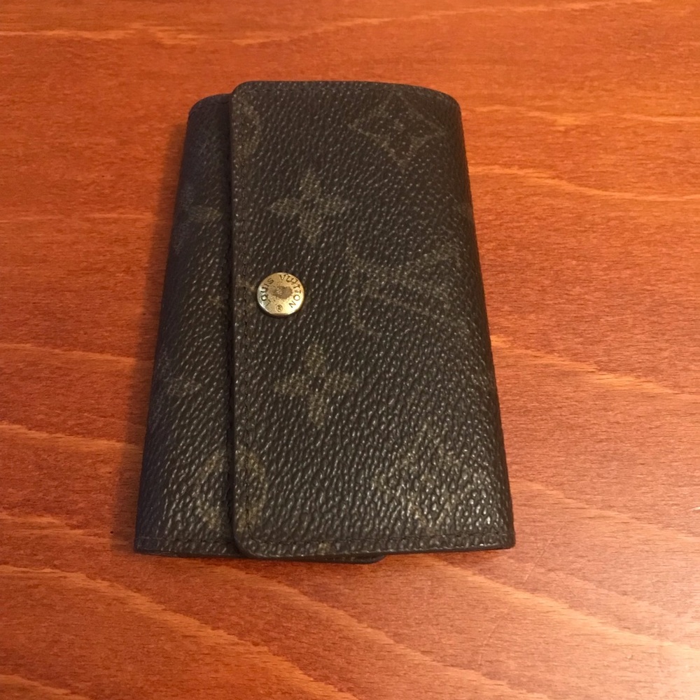 Louis Vuitton Monogram Keyholder